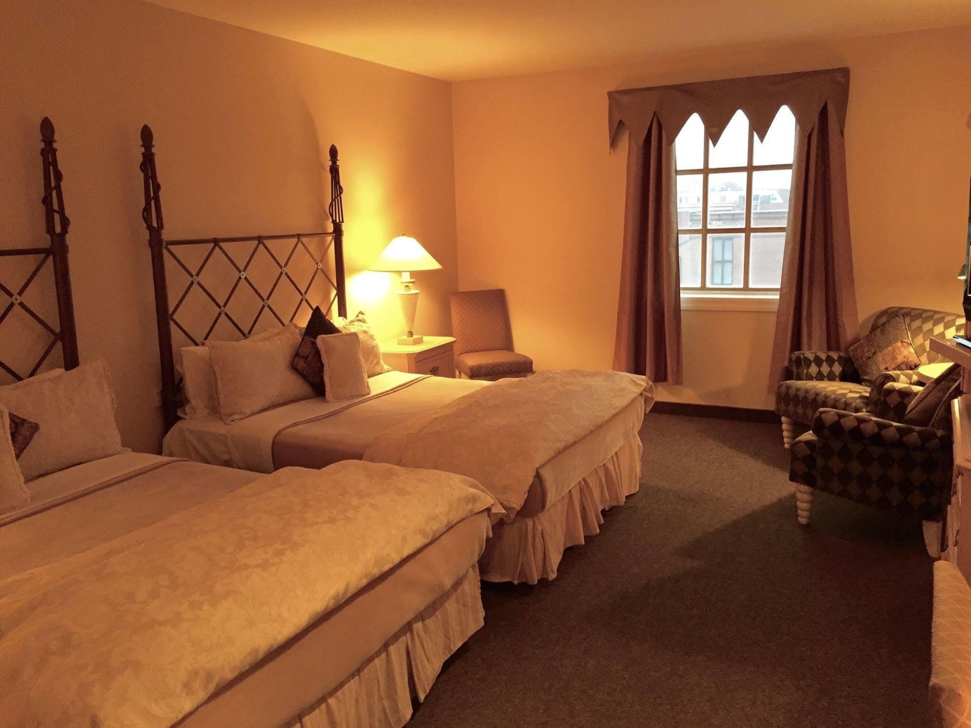 The Annex Room Suites Stratford Exterior photo